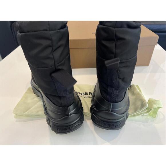 $1190 Burberry Men\'s Black Arthur Puffy Winter ❄️ Boots - EU44/US11 $1190 Burberry Men main image 3